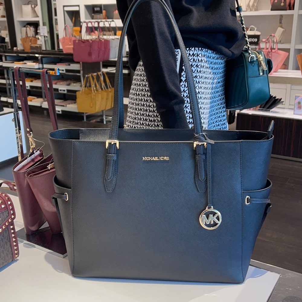 Michael Kors Gilly Travel Large Drawstring Tote - Picture 16 of 16